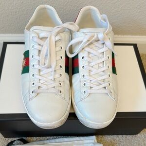 Gucci White Leather Sneakers with Red & Green Web Stripe